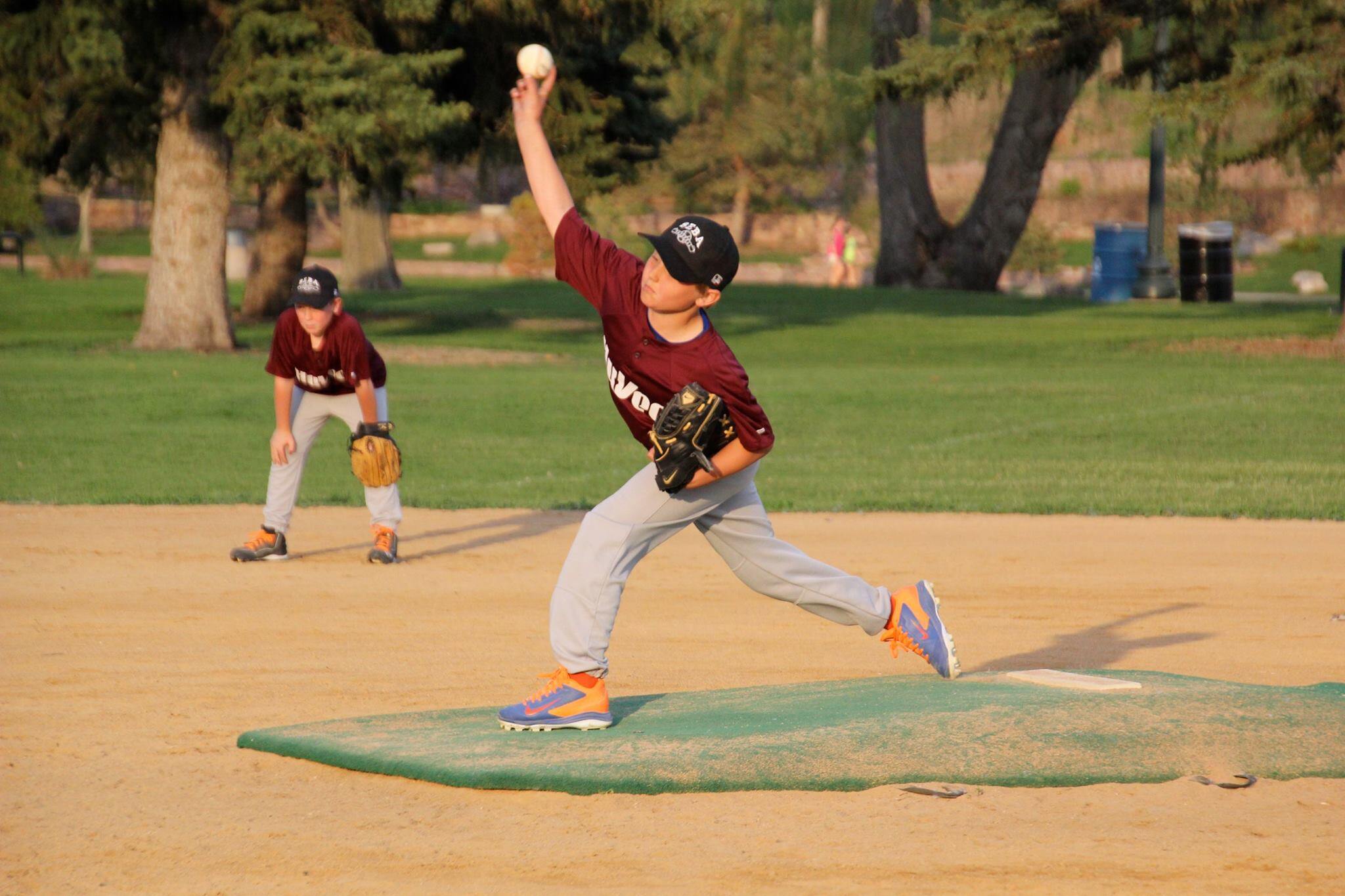 Youth baseball player in SEBA